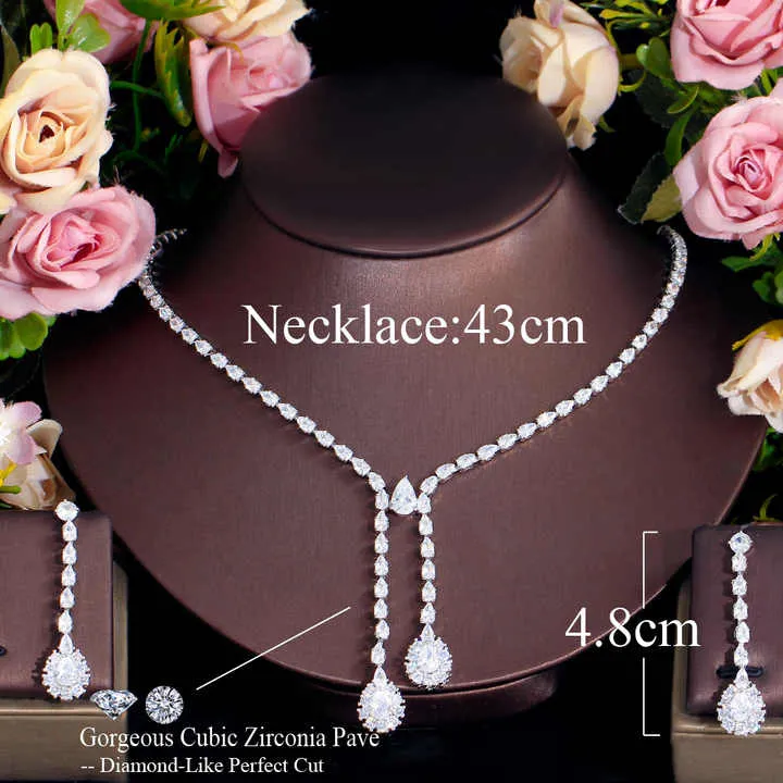 طقم مجوهرات زفاف فاخر مرصع بالزركونياLuxury Wedding Jewelry Set with Zirconia