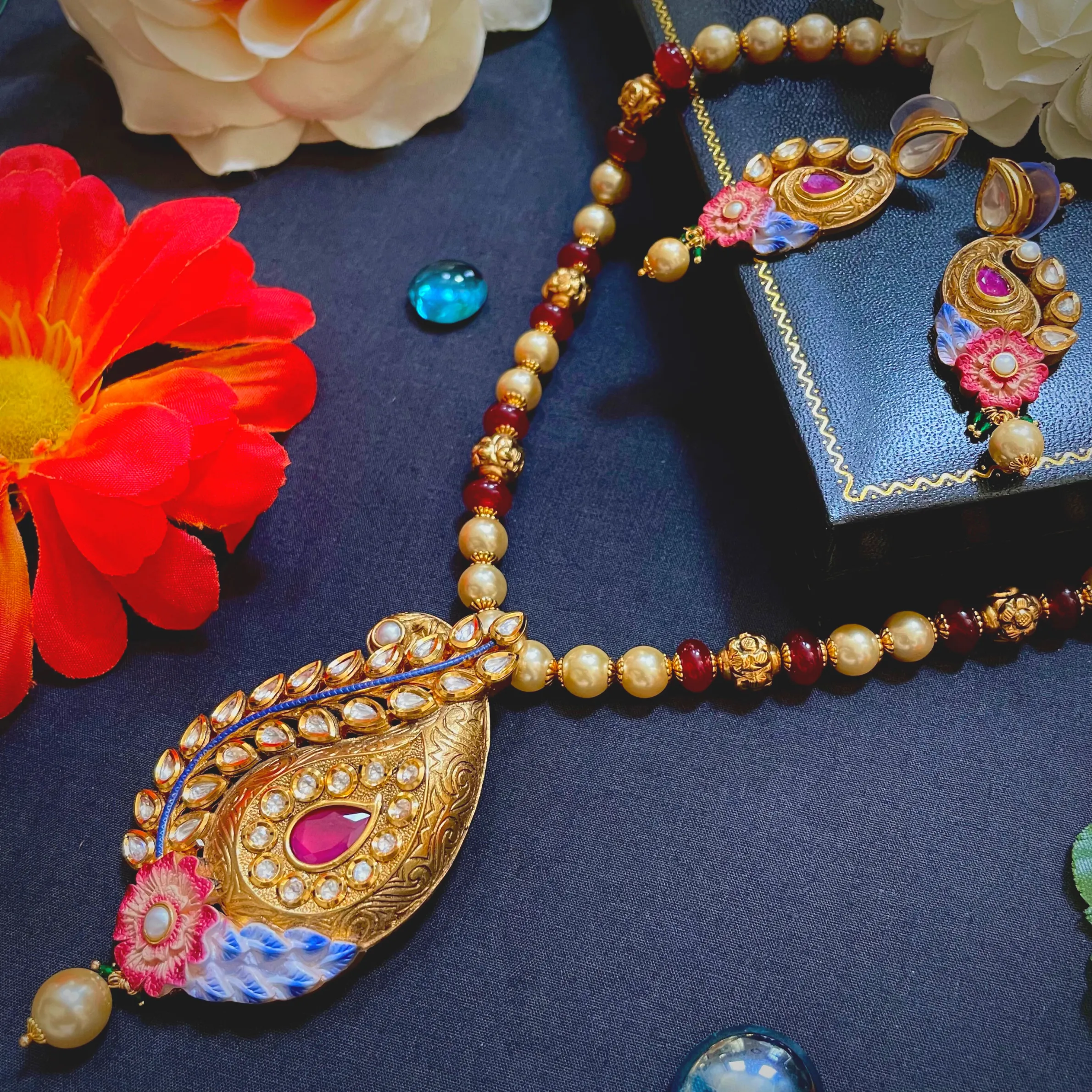 Gold Plated Bridal Premium Kundan Pendant Set (D78)