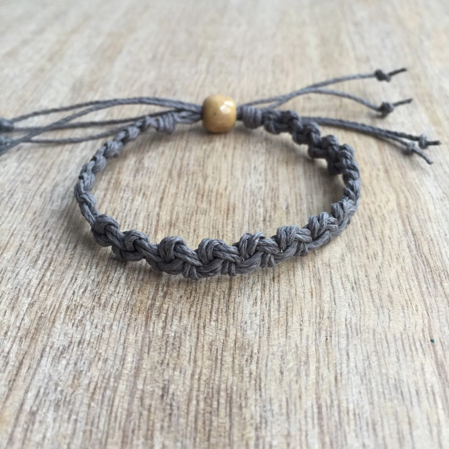 Shell Key Gray Hemp Anklet