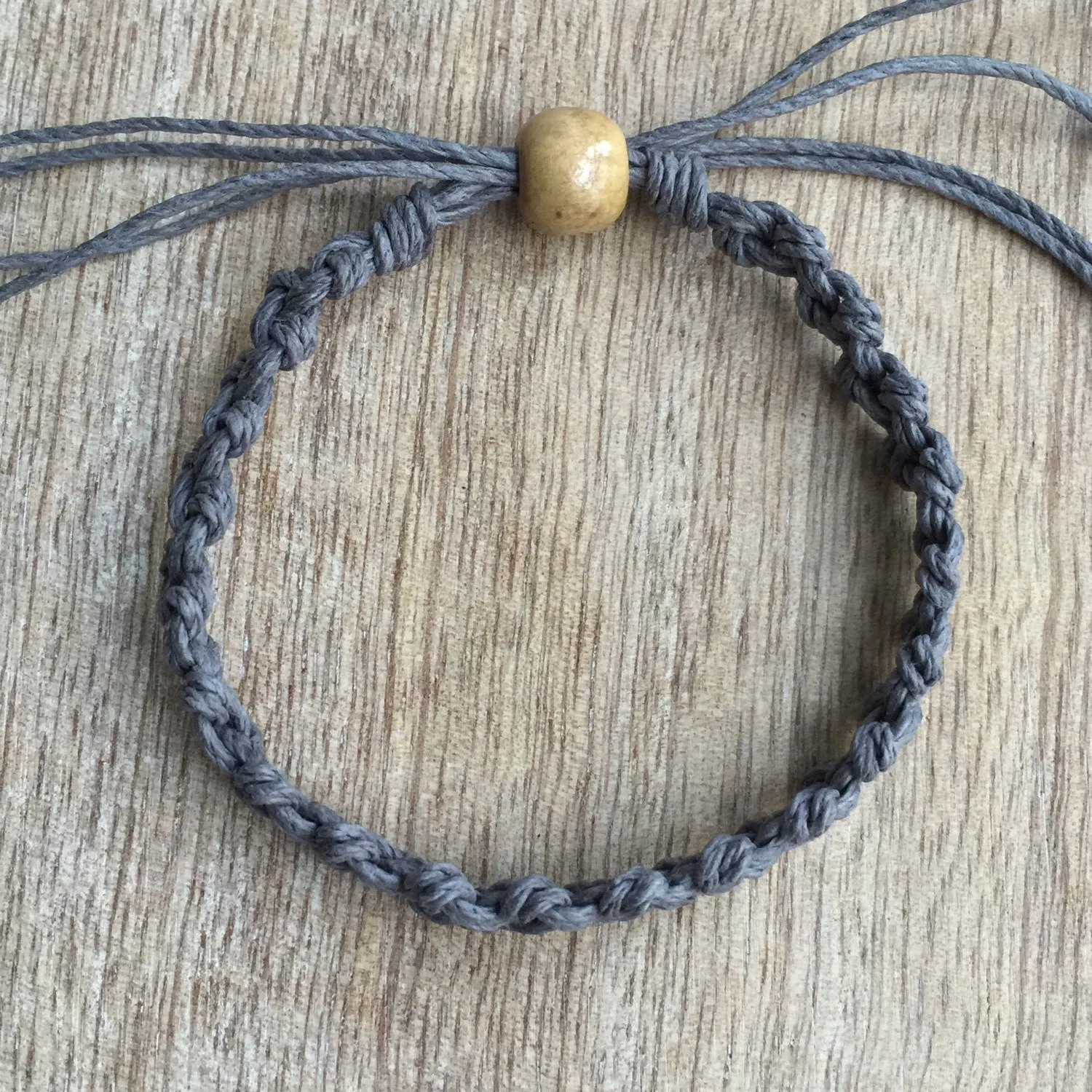 Shell Key Gray Hemp Anklet