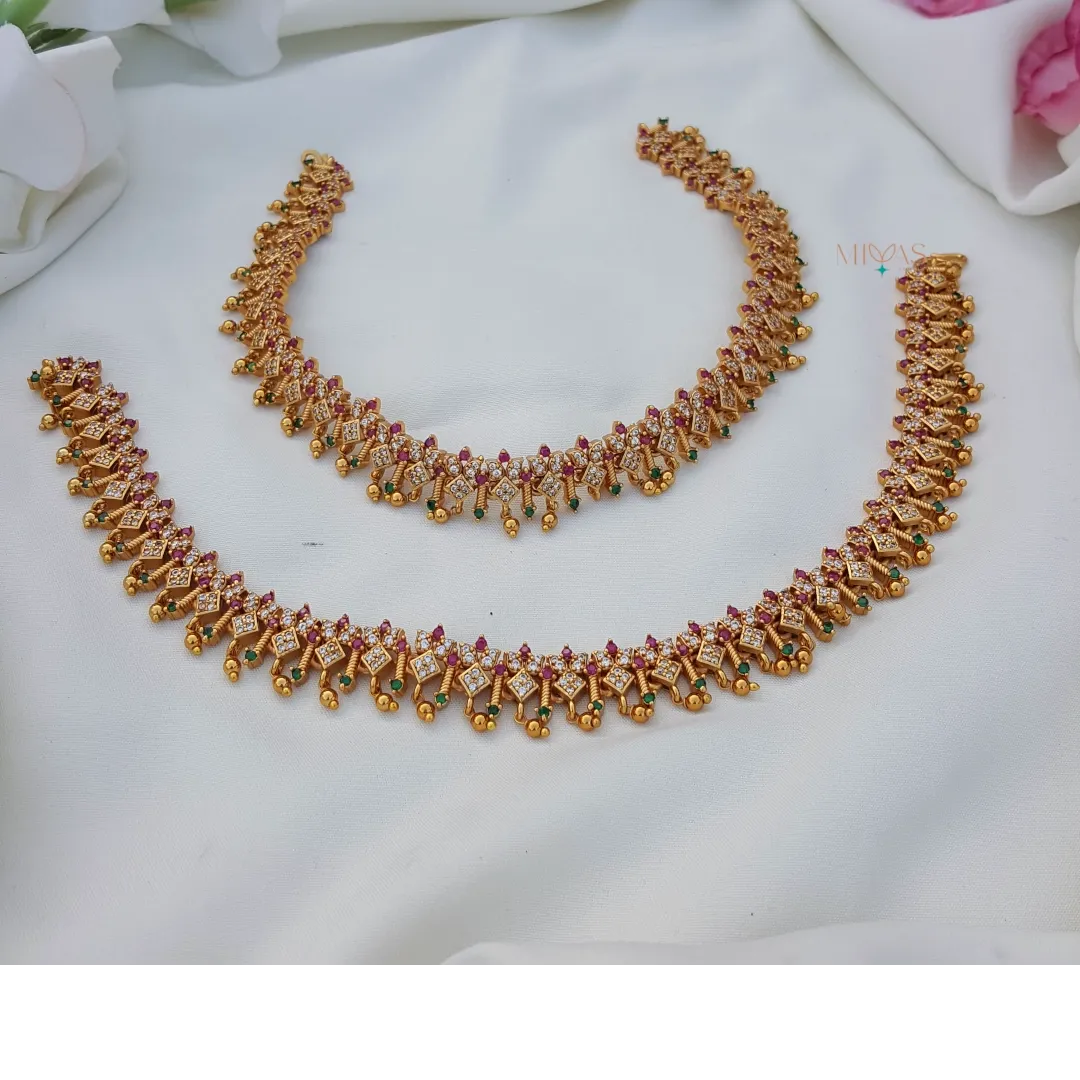 Spectacular Design AD Stone Anklets